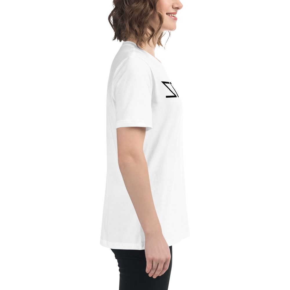SRARZ Signature Relaxed T-Shirt – Weiss – Damenmodel – Seitenansicht