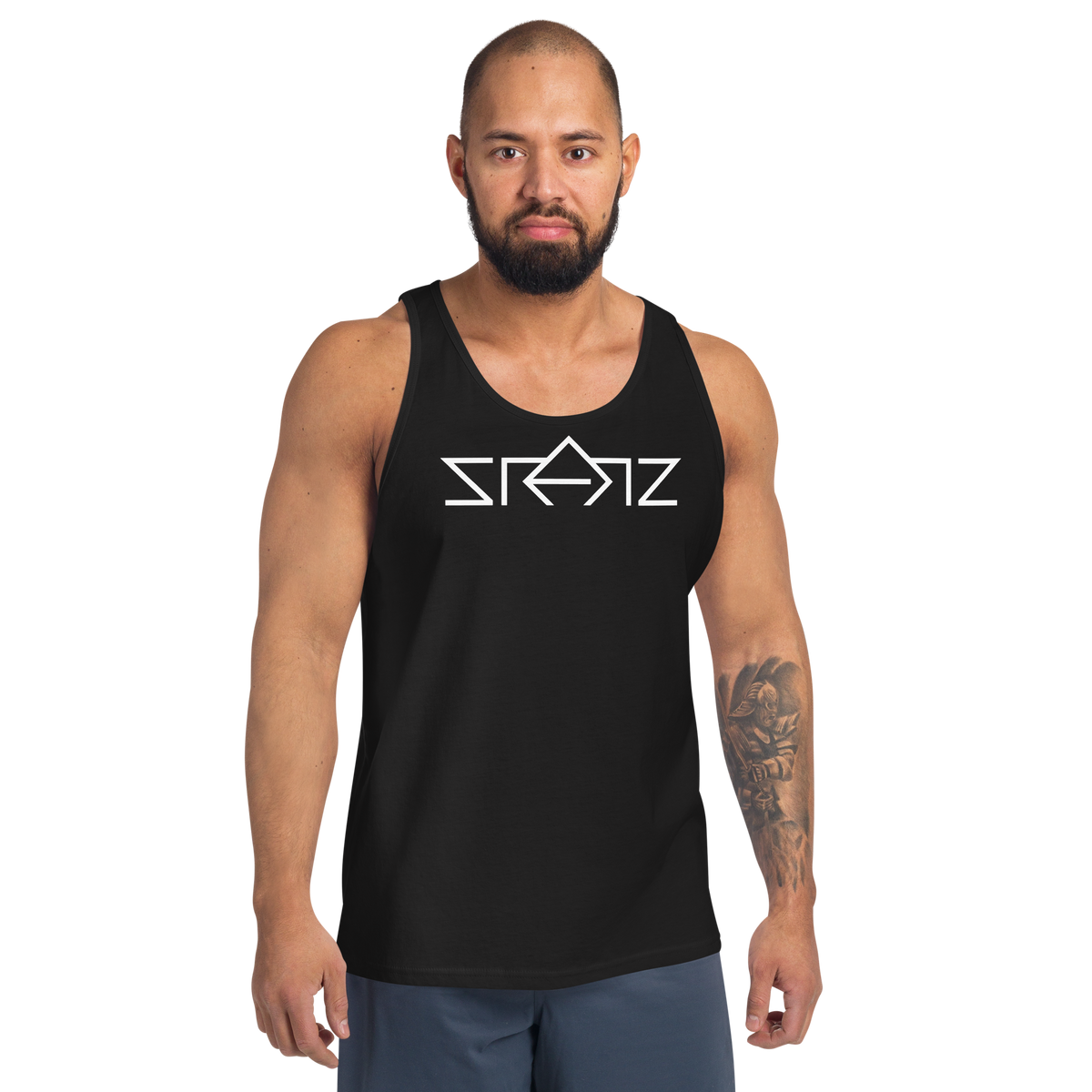SRARZ Signature Tank Top – Schwarz – Herrenmodell Vorderansicht