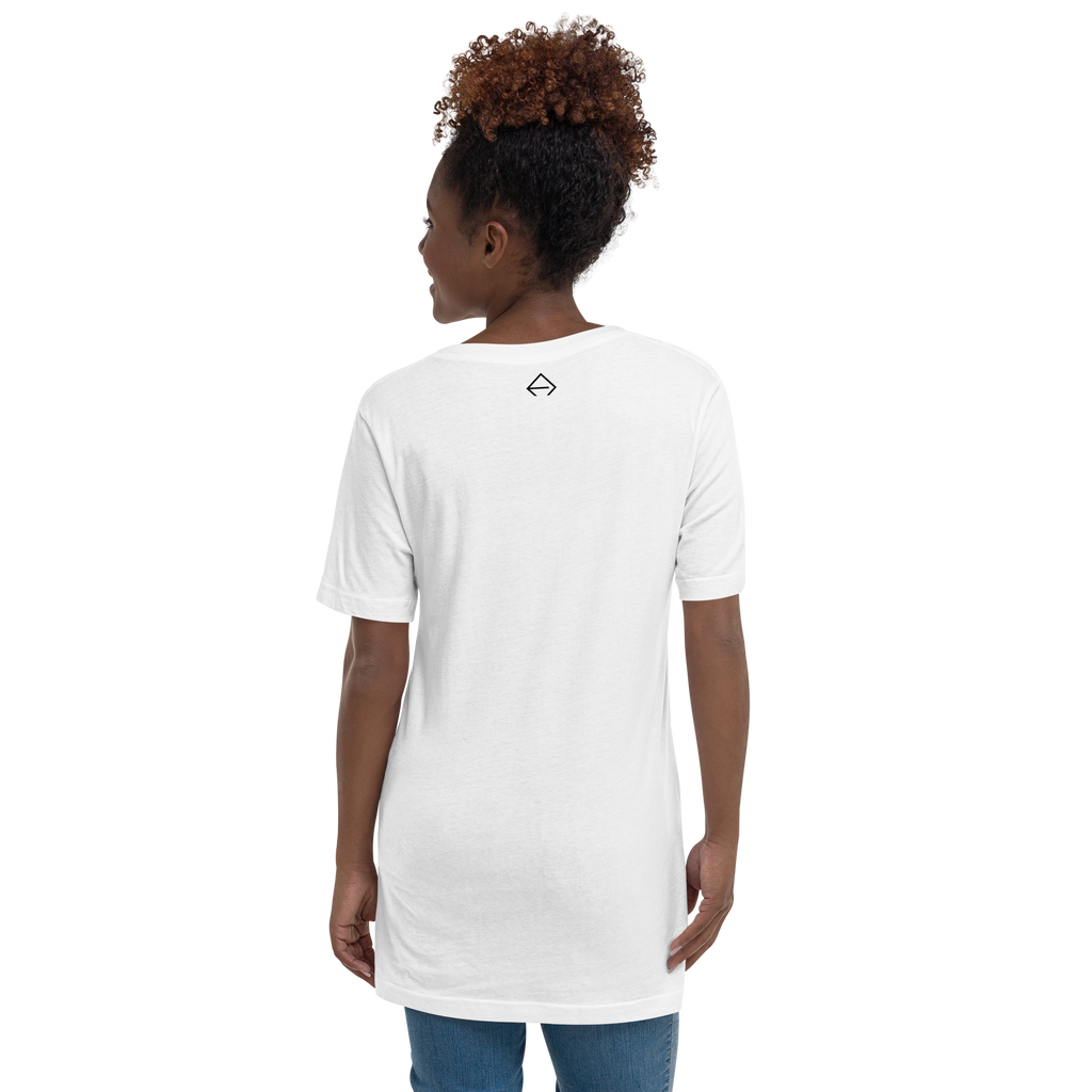 SRARZ Signature V-Neck T-Shirt – Weiss – Damenmodell Rückenansicht